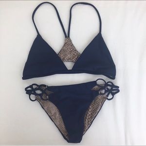 Acacia Shaka top and Nusa bottom set! Medium